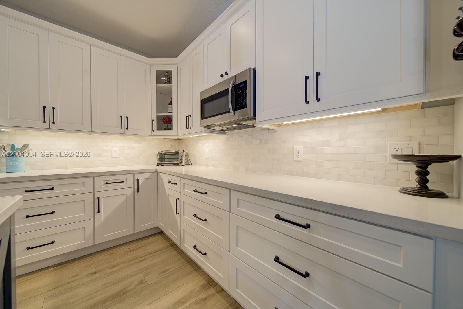 PEMBROKE SHORES - Residential