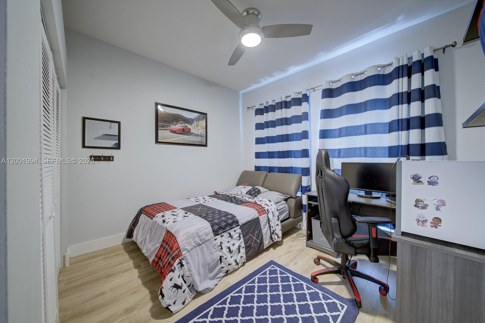 PEMBROKE SHORES - Residential