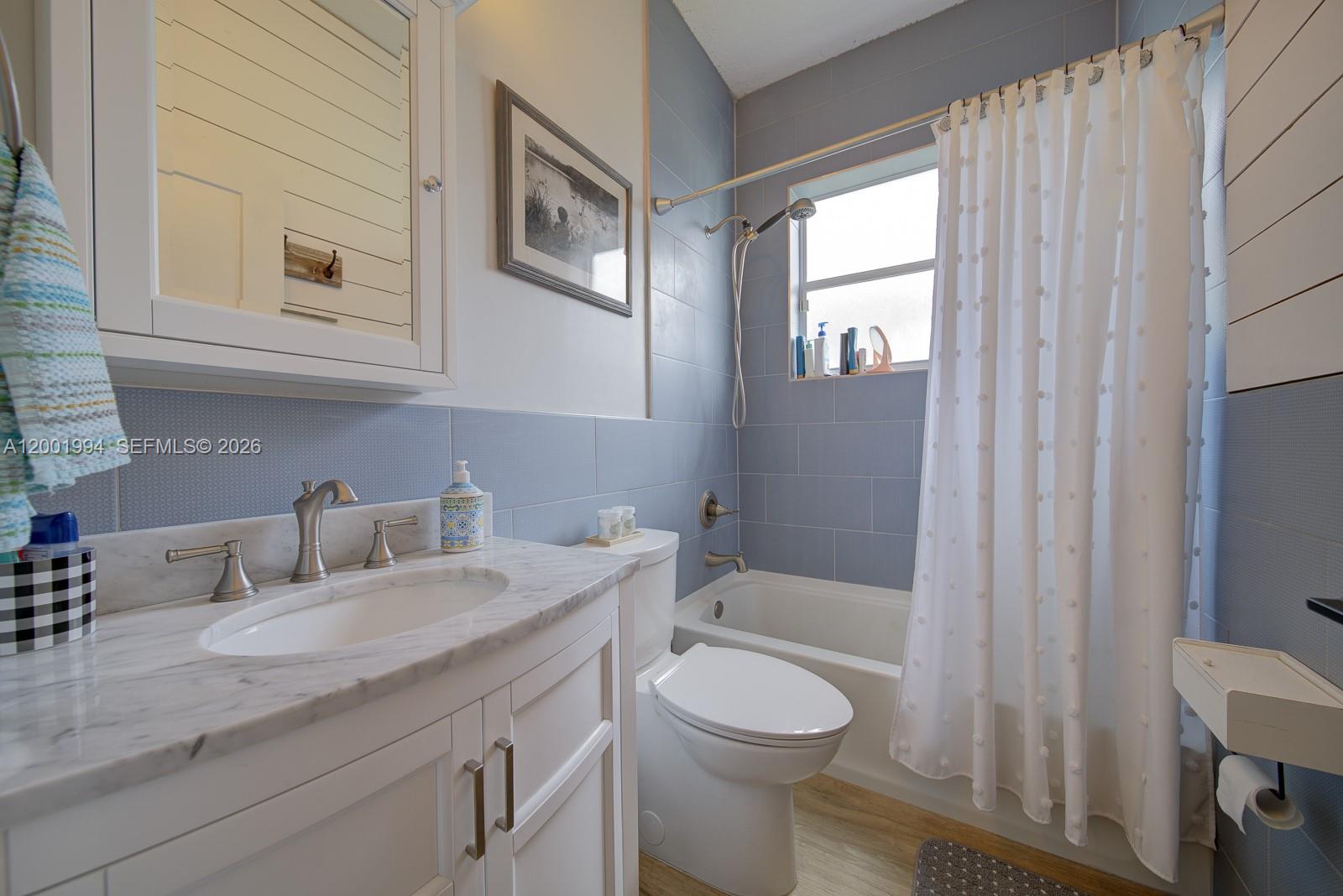 PEMBROKE SHORES - Residential