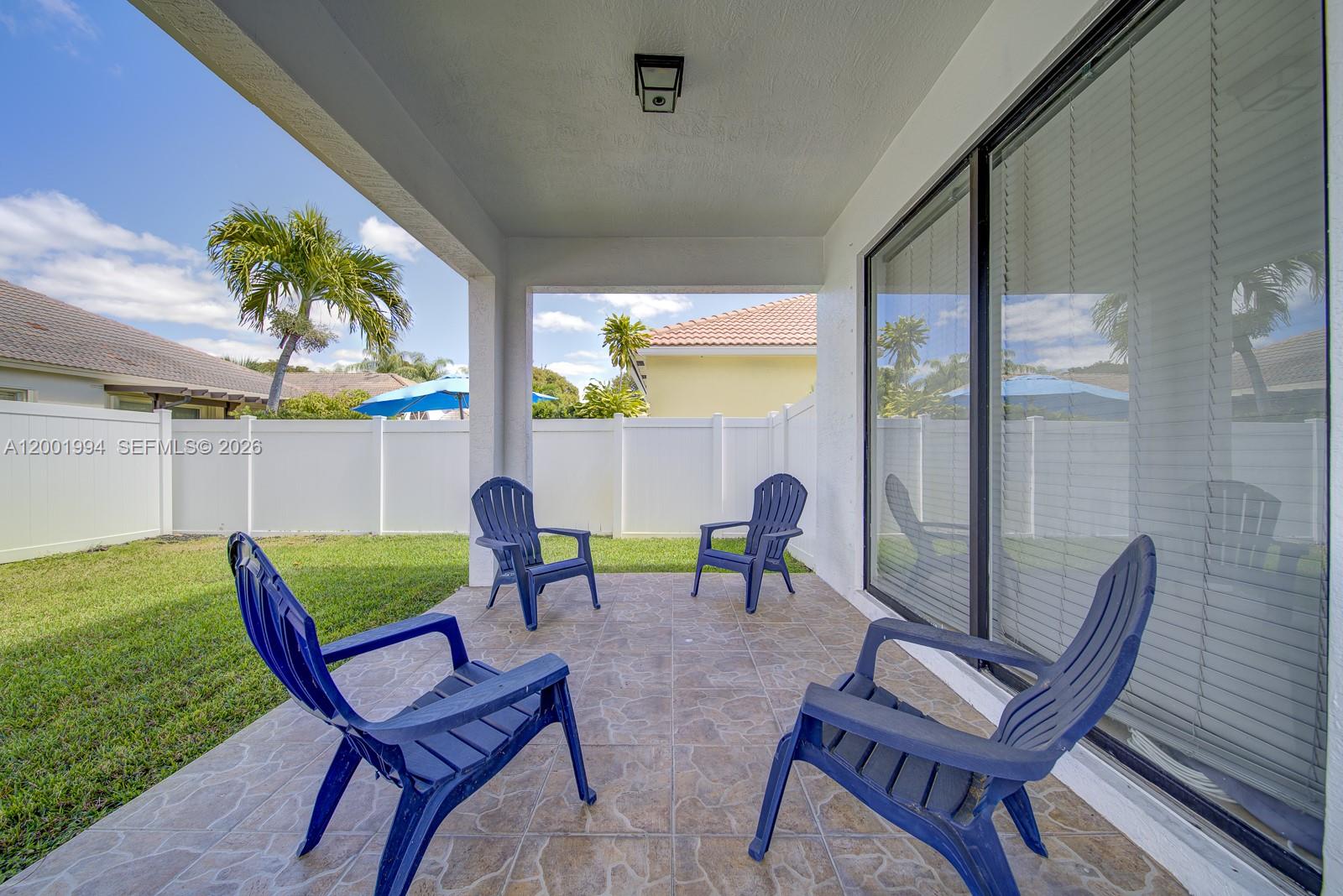 PEMBROKE SHORES - Residential