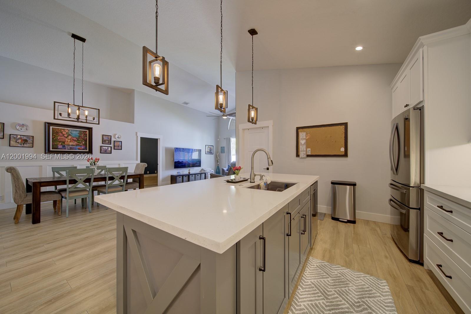 PEMBROKE SHORES - Residential
