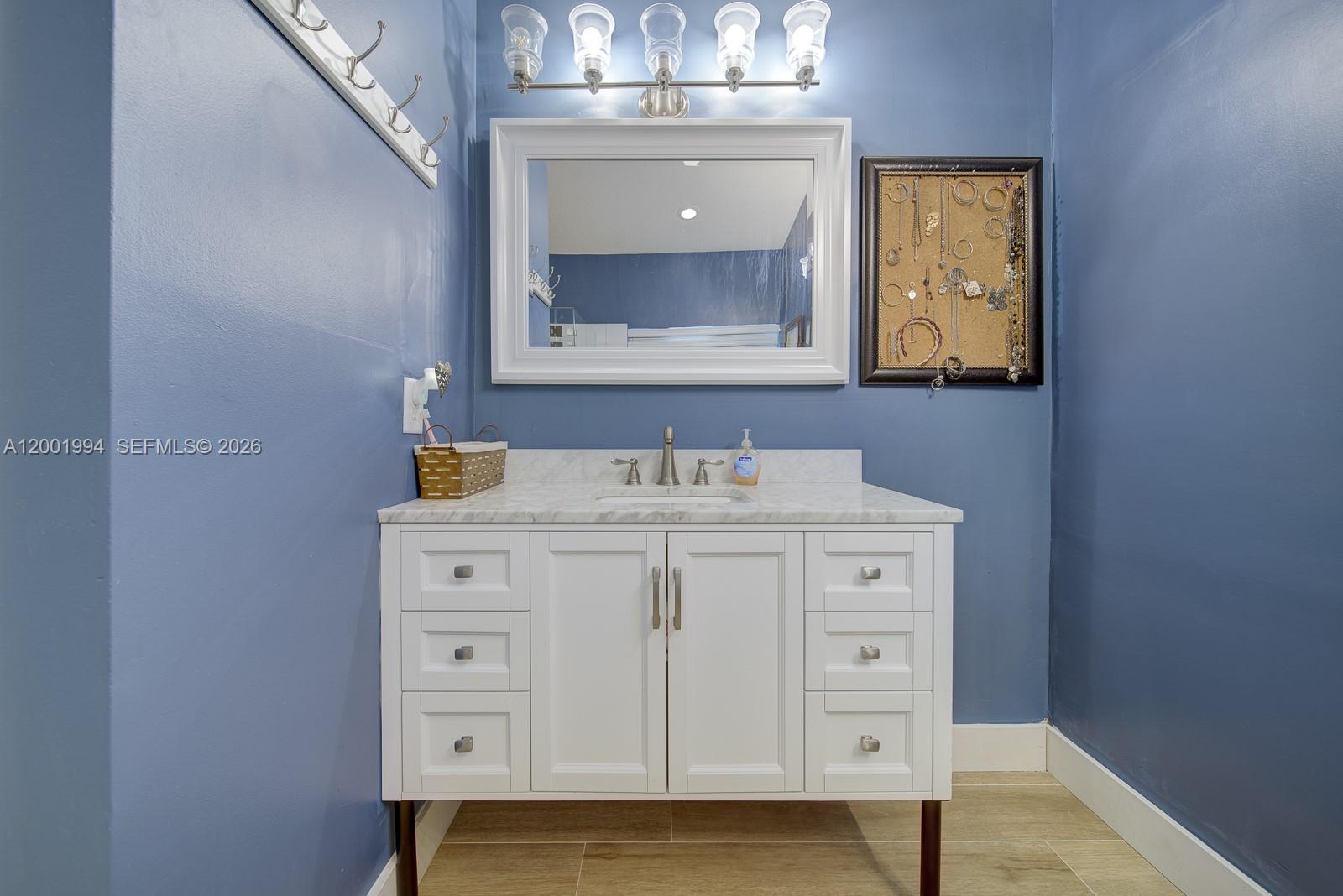 PEMBROKE SHORES - Residential