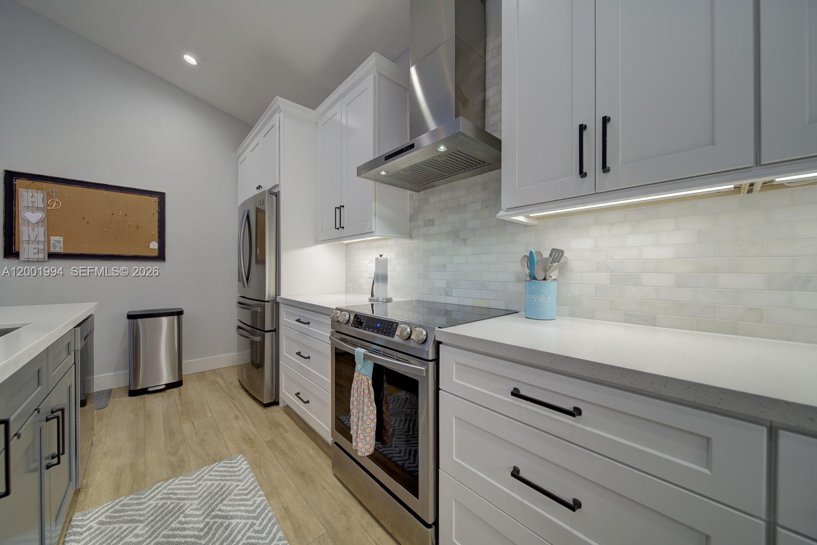 PEMBROKE SHORES - Residential