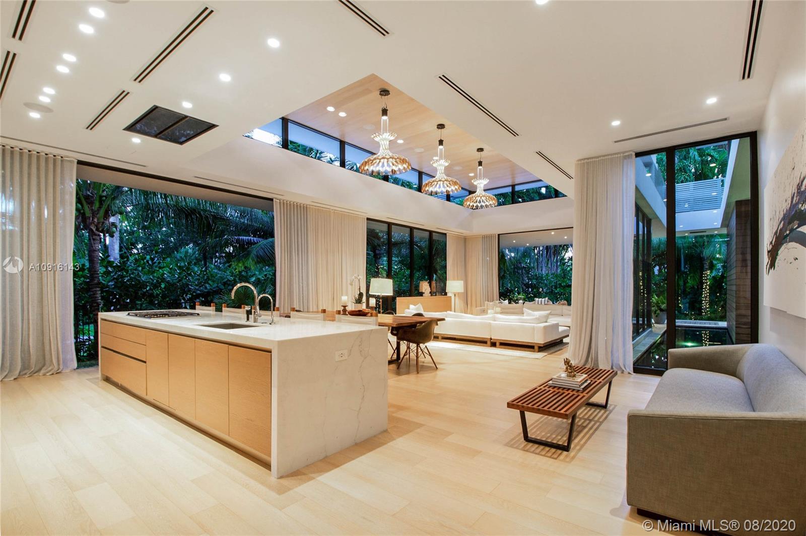 SUNSET ISLANDS-ISLAND NO - Residential