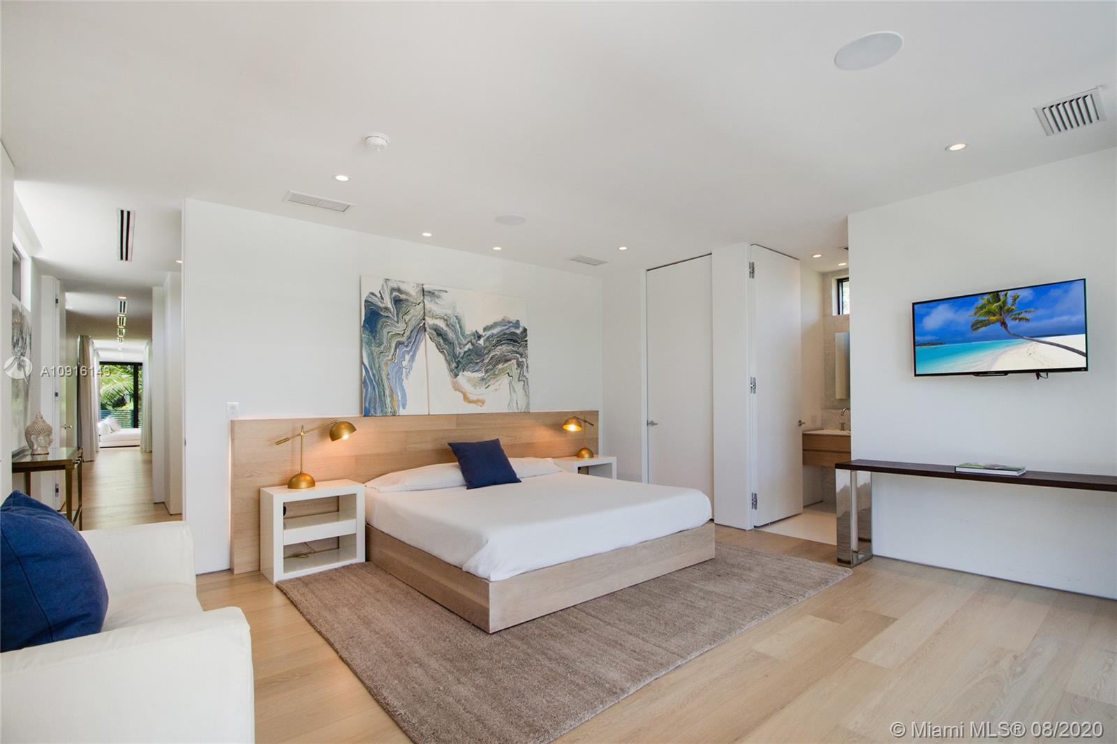 SUNSET ISLANDS-ISLAND NO - Residential