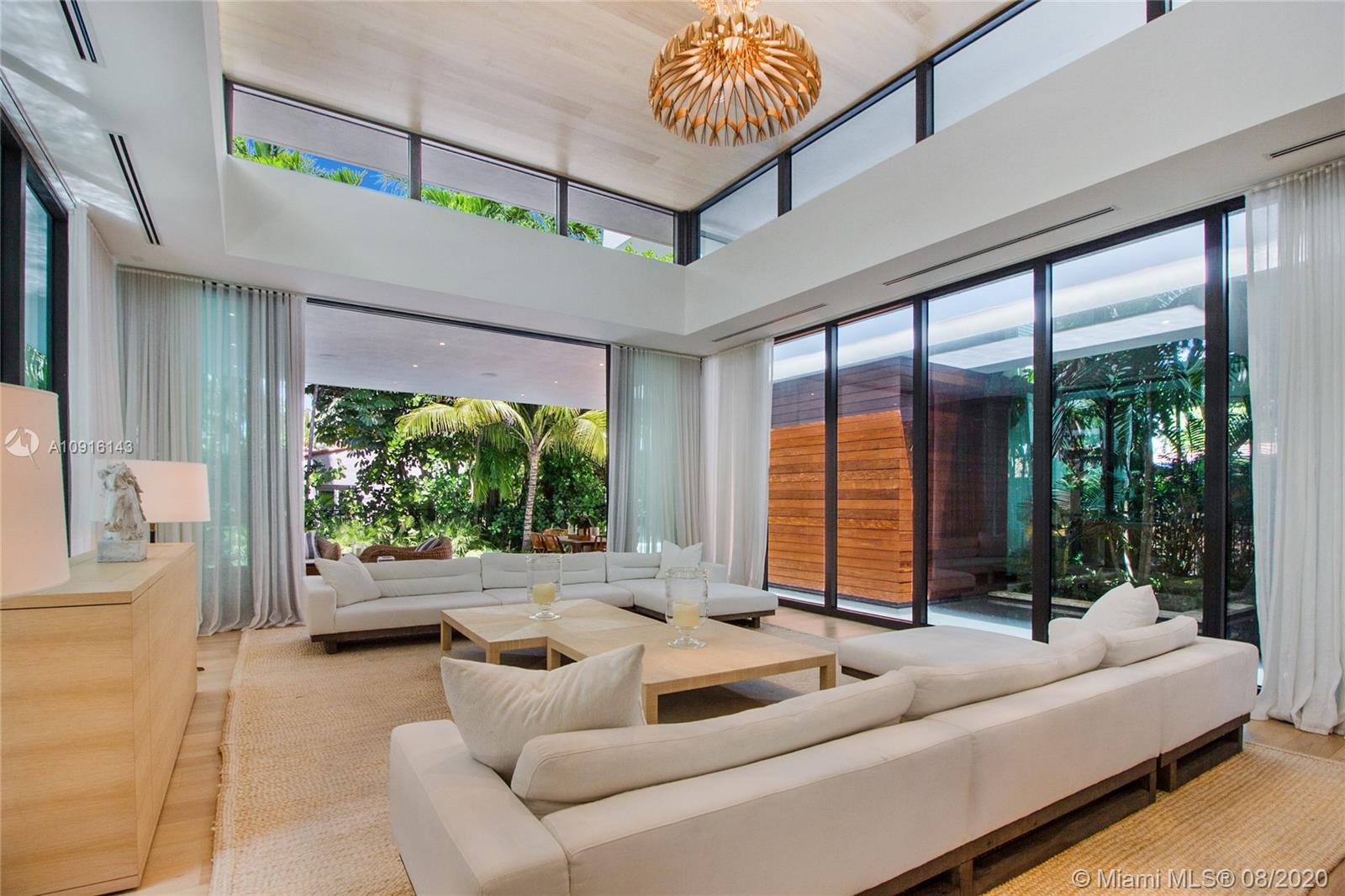 SUNSET ISLANDS-ISLAND NO - Residential