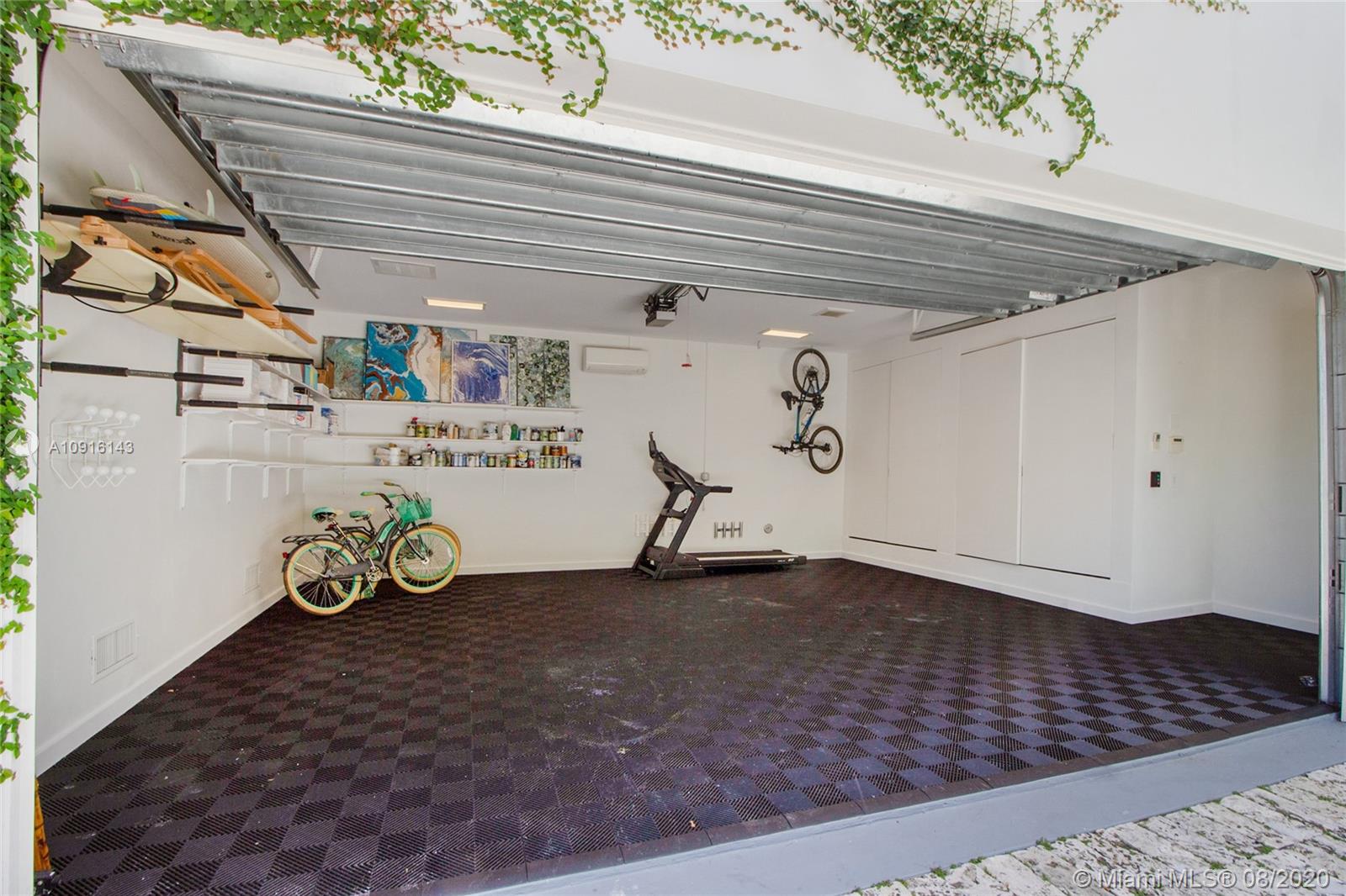 SUNSET ISLANDS-ISLAND NO - Residential