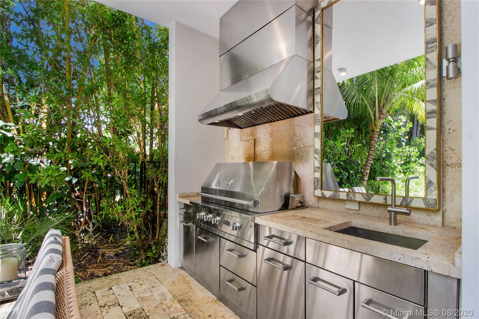 SUNSET ISLANDS-ISLAND NO - Residential