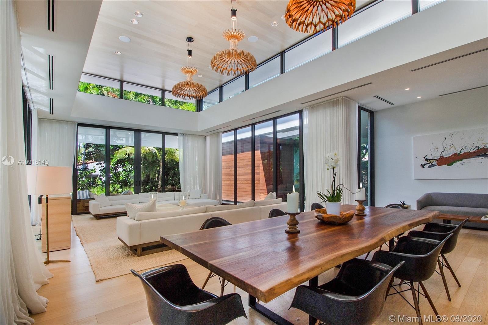 SUNSET ISLANDS-ISLAND NO - Residential