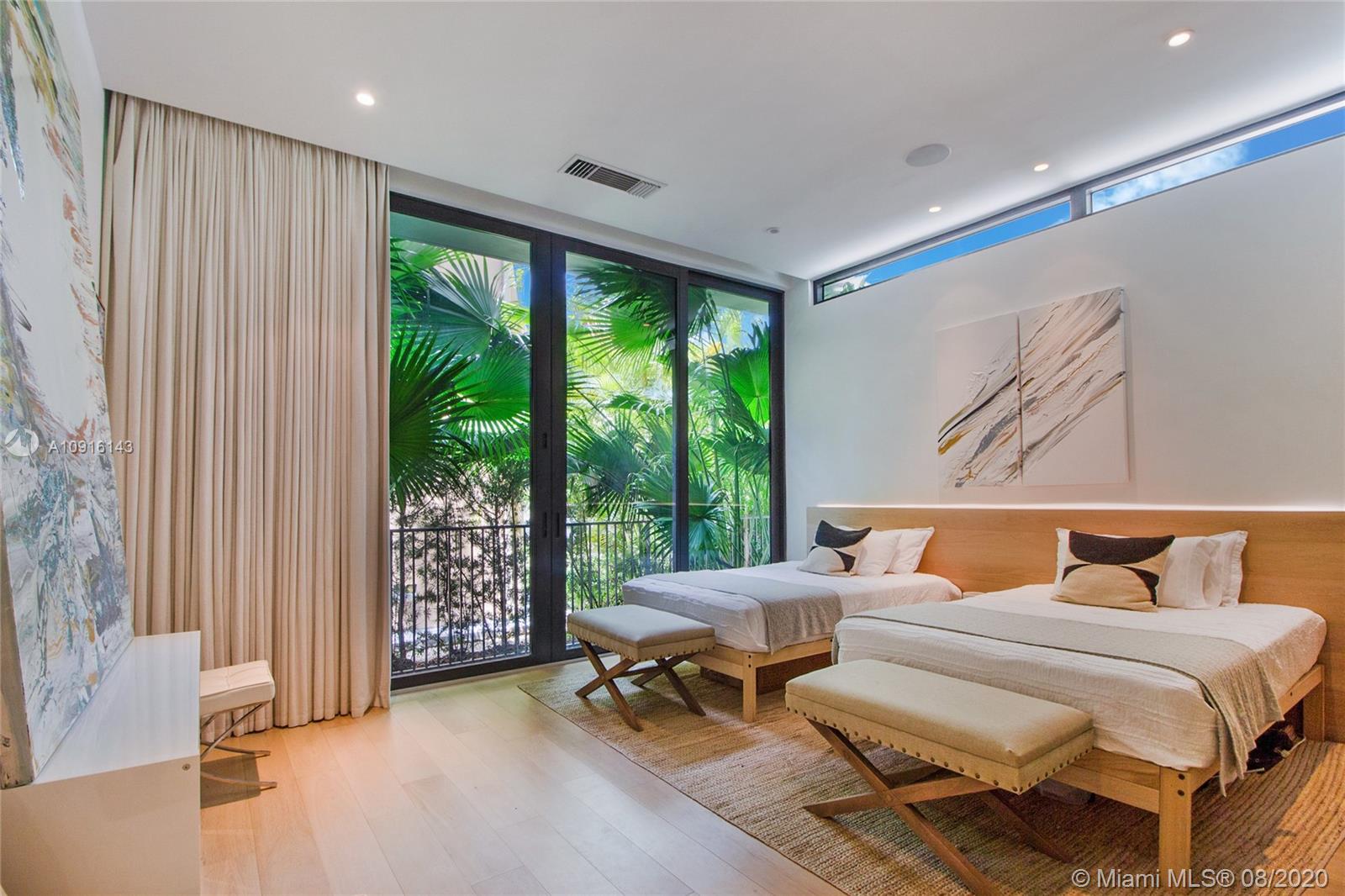 SUNSET ISLANDS-ISLAND NO - Residential