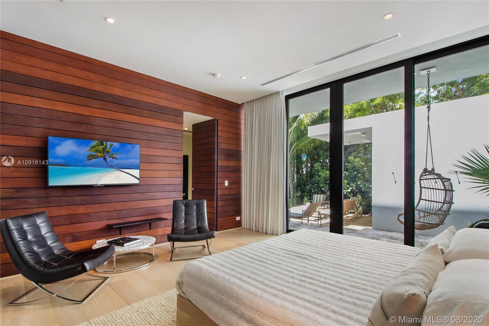 SUNSET ISLANDS-ISLAND NO - Residential