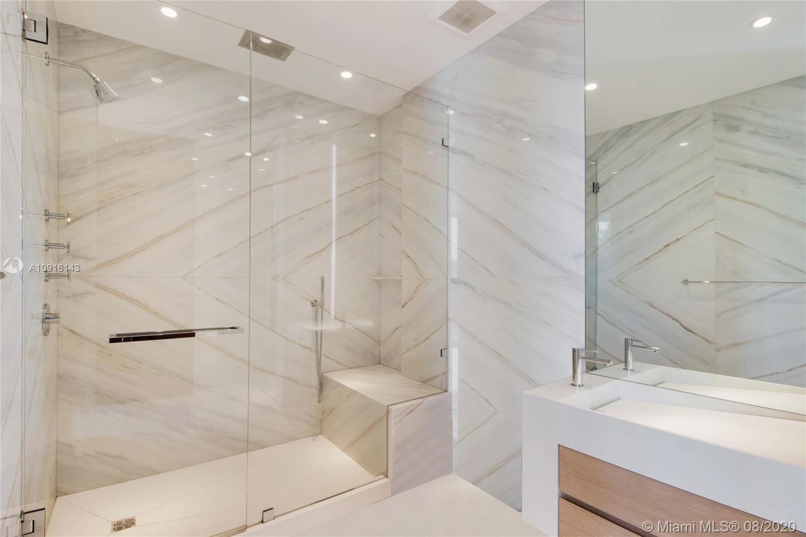 SUNSET ISLANDS-ISLAND NO - Residential