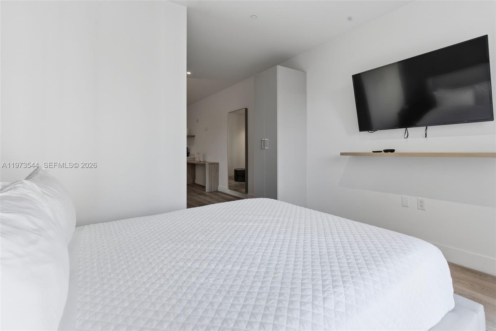 SMART BRICKELL LODGING 1 C - Residential