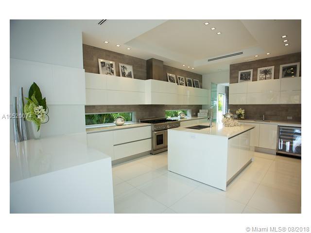 GOLDEN BEACH SEC E - Residential