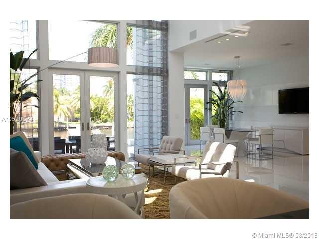 GOLDEN BEACH SEC E - Residential