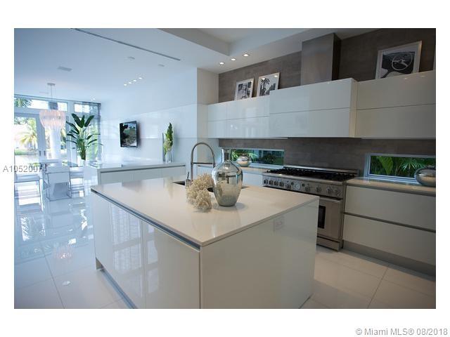 GOLDEN BEACH SEC E - Residential