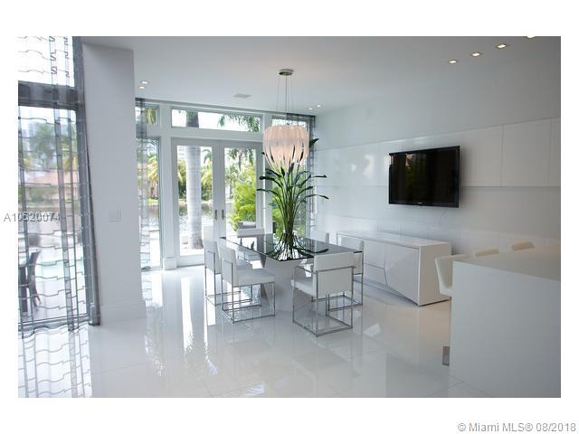GOLDEN BEACH SEC E - Residential