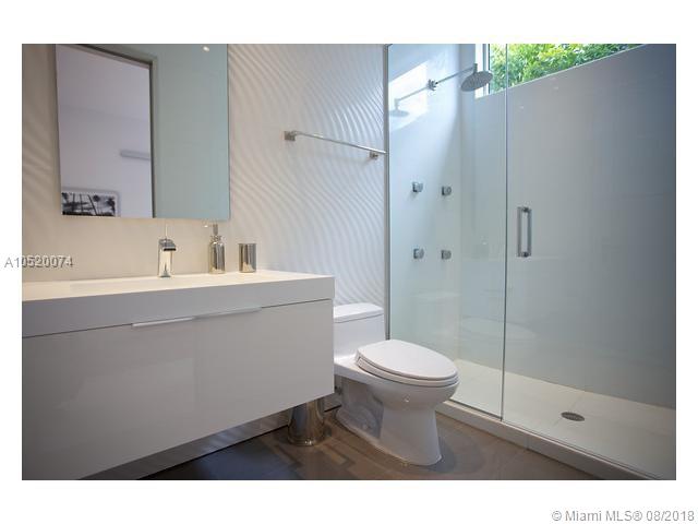 GOLDEN BEACH SEC E - Residential