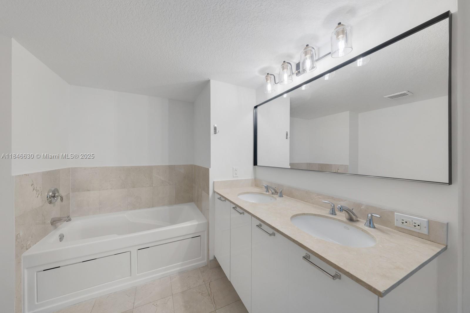 1800 CLUB CONDO - Residential