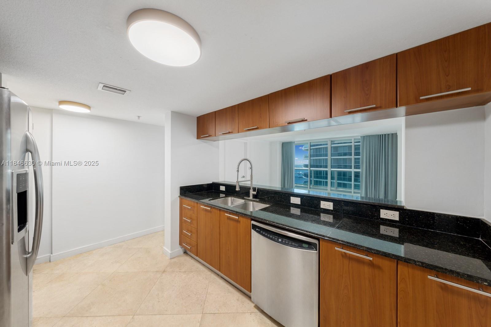 1800 CLUB CONDO - Residential