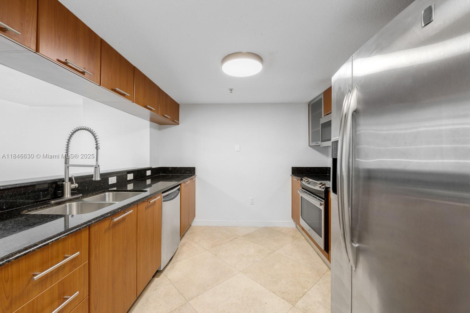1800 CLUB CONDO - Residential