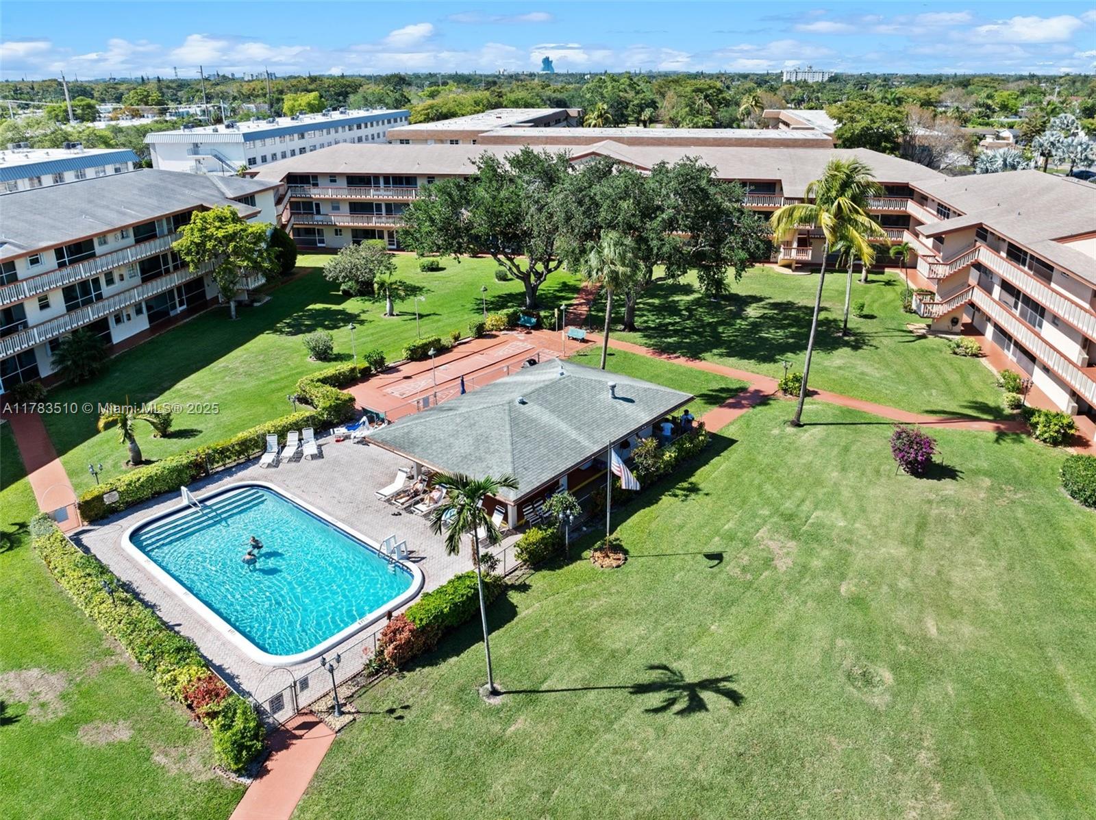 BEVERLY HILLS CONDO NUMBE - Residential