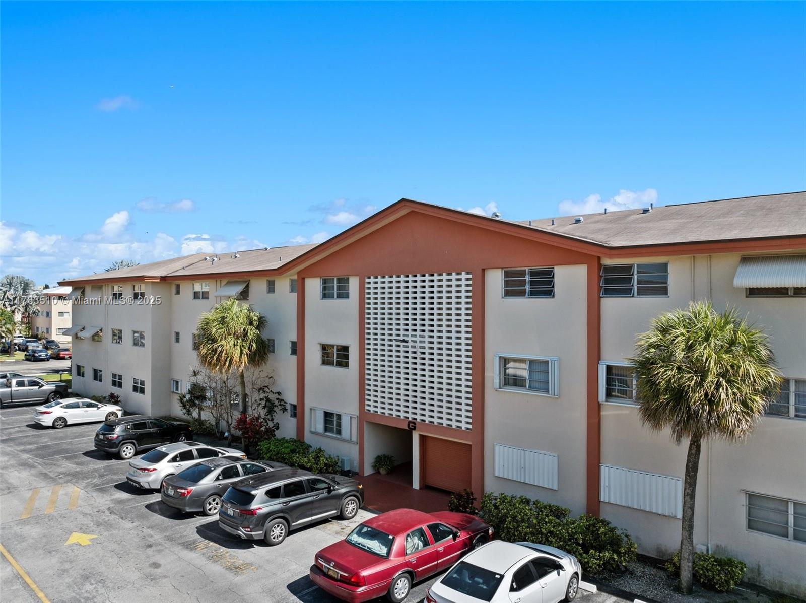 BEVERLY HILLS CONDO NUMBE - Residential