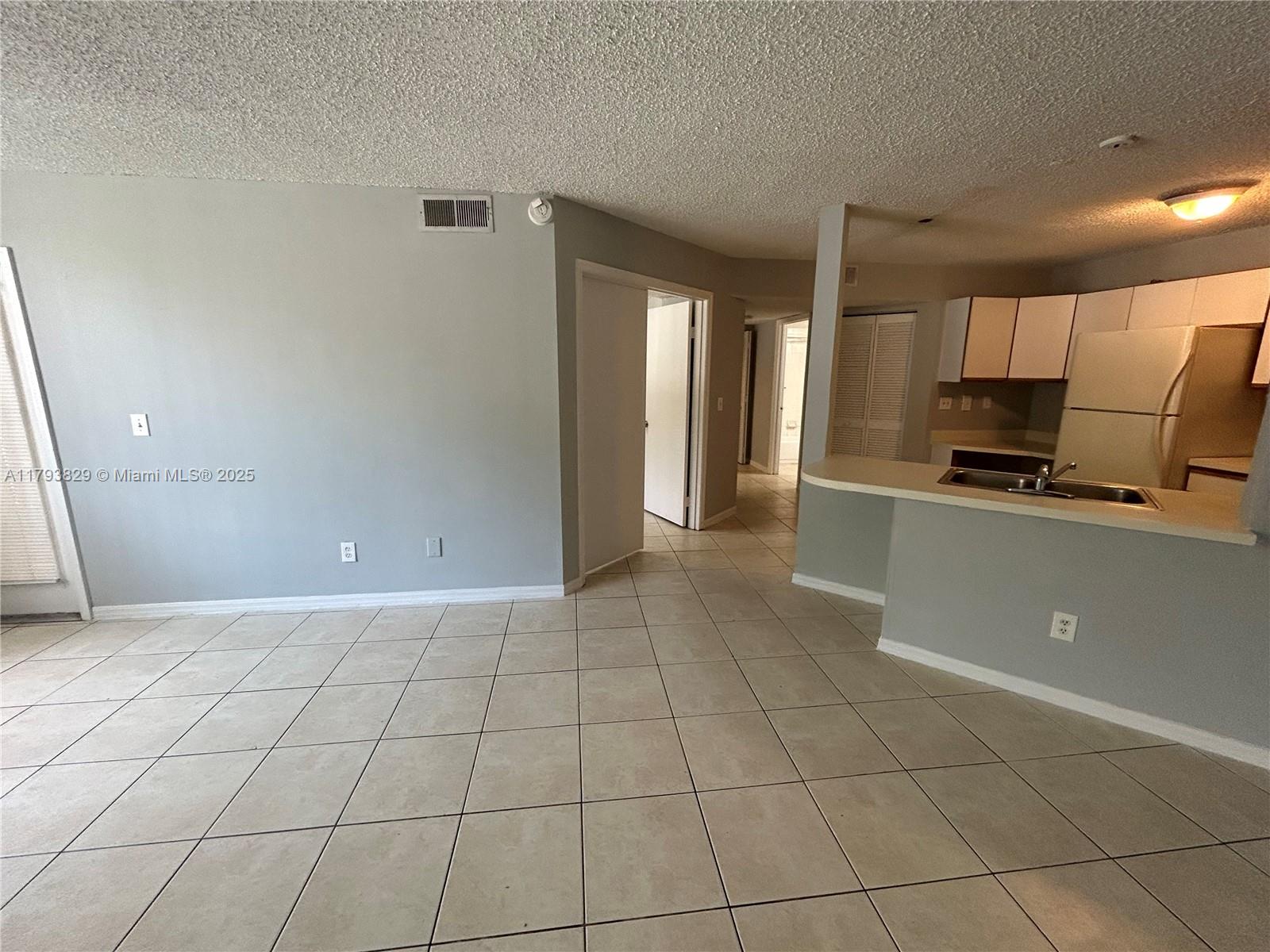 4015 W Mcnab Rd D101