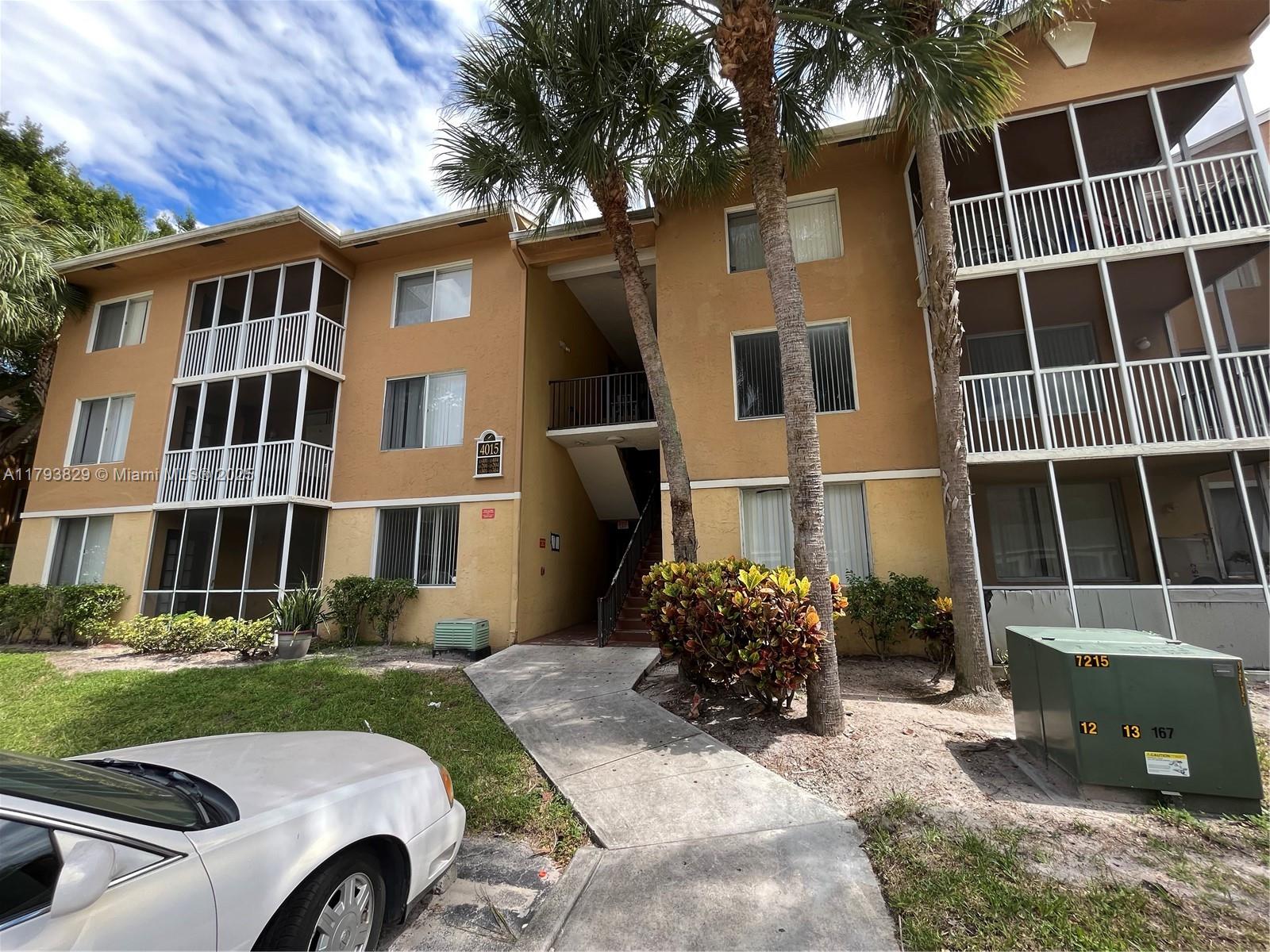 4015 W Mcnab Rd D101