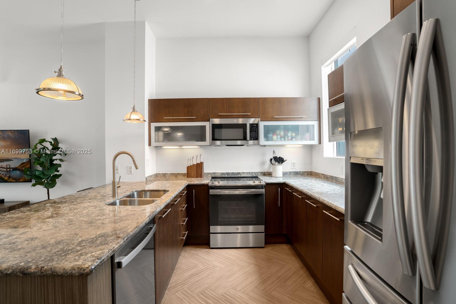315 NE 7 St