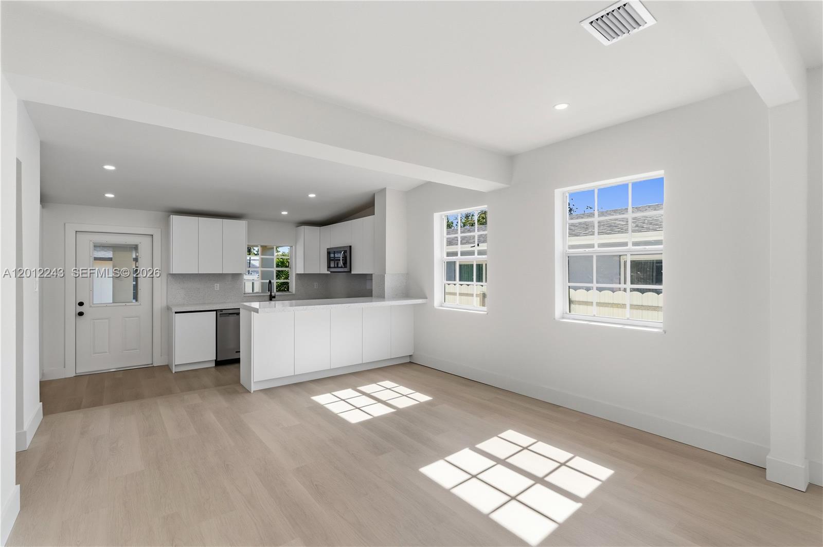 PALM AVE HIGHLANDS - Residential
