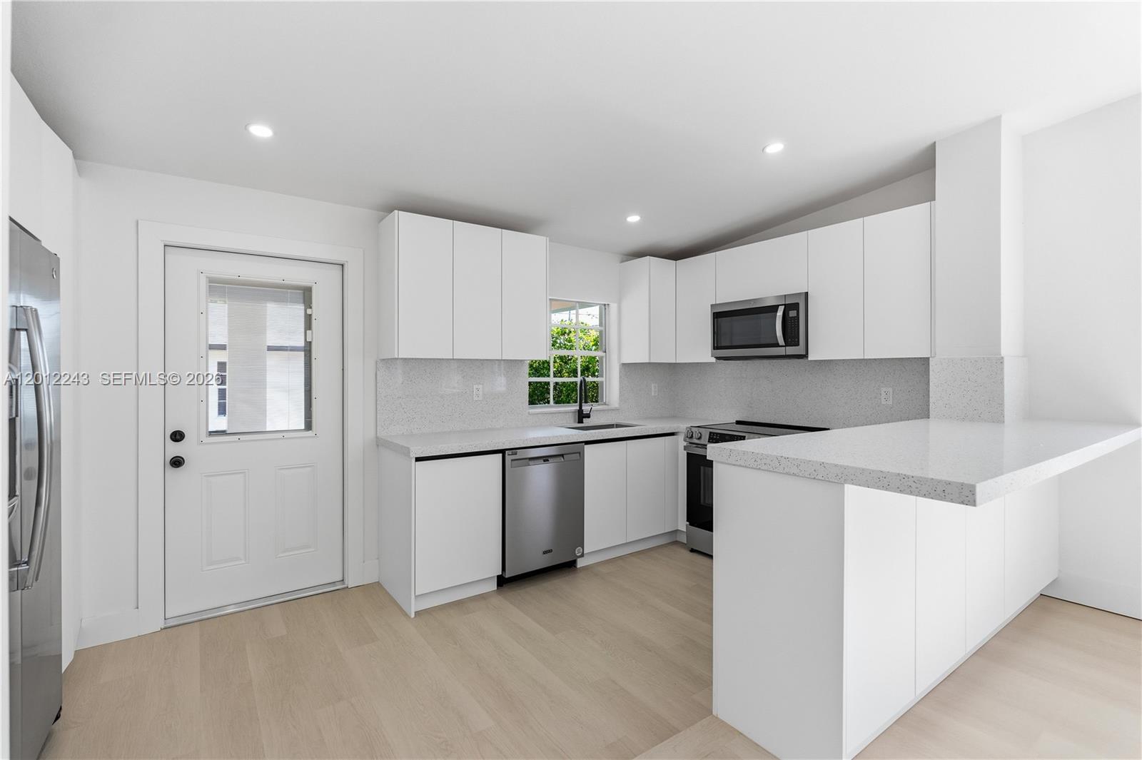 PALM AVE HIGHLANDS - Residential