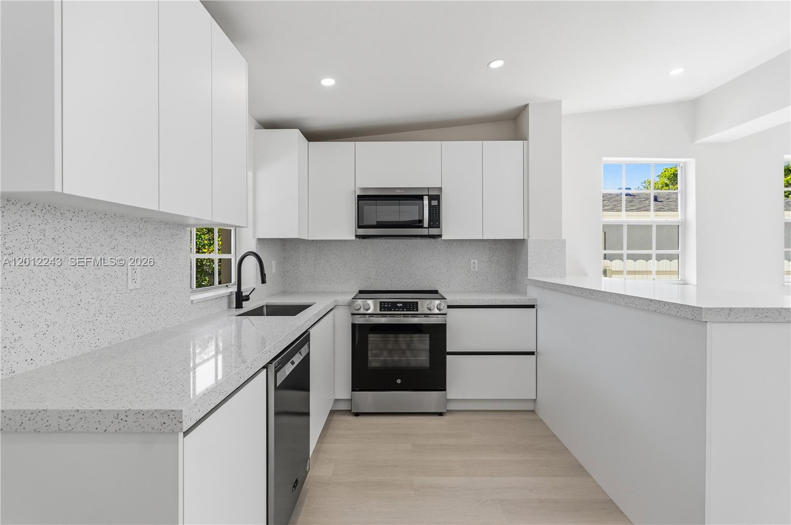 PALM AVE HIGHLANDS - Residential