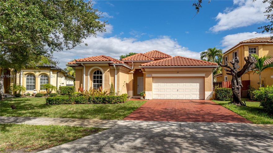 Beautiful and well located house right at the entrance of the community. 3/2. roof 2021, nice backyard with a mango tree and plenty of space to enjoy with the family