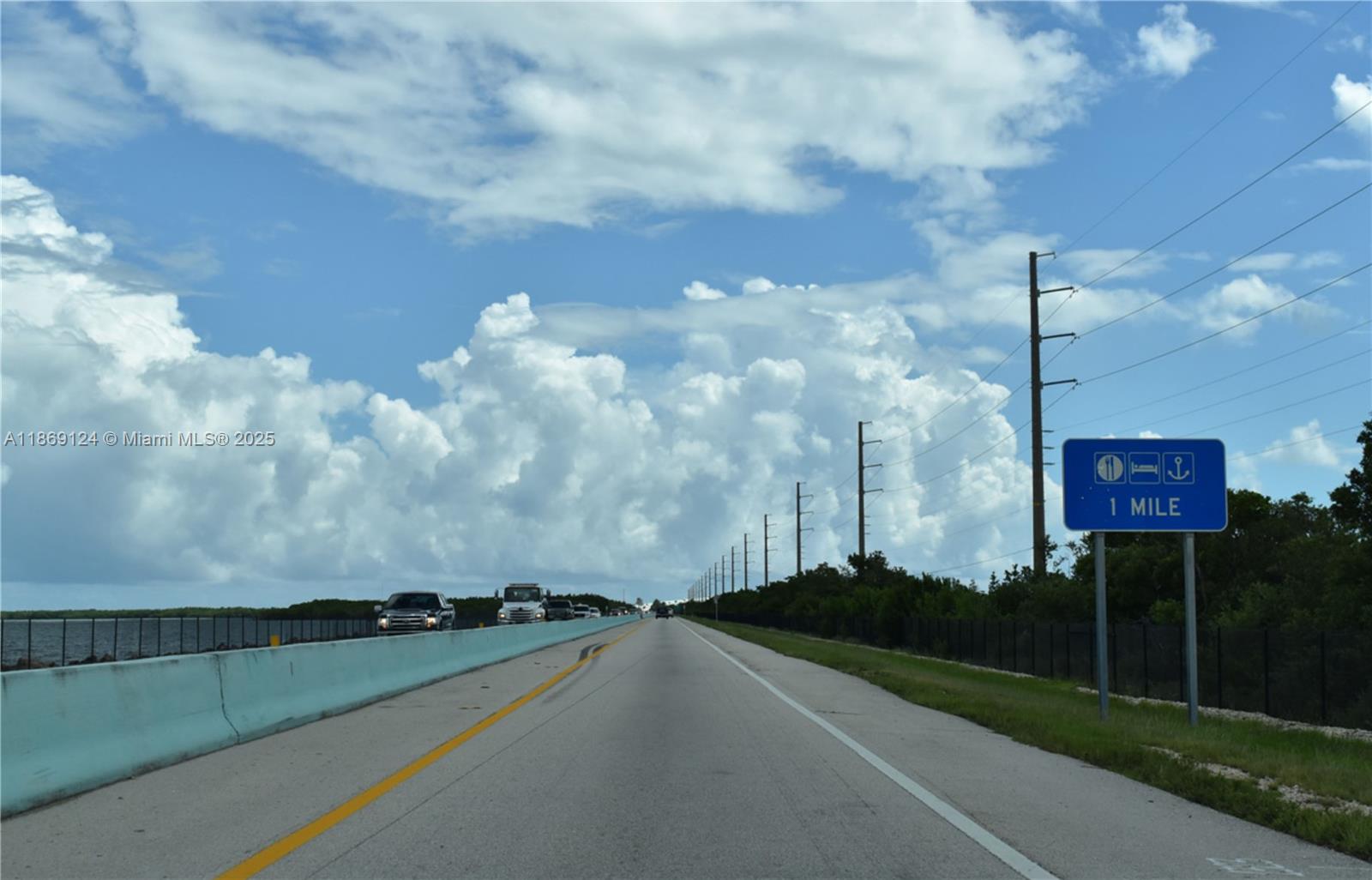 MANDARIN LAKES - Residential