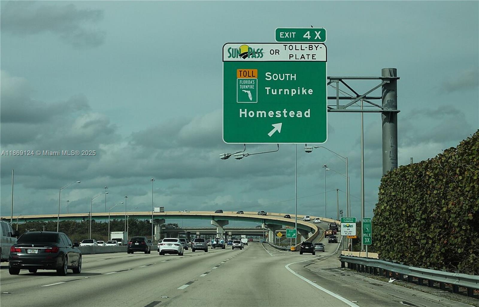 MANDARIN LAKES - Residential