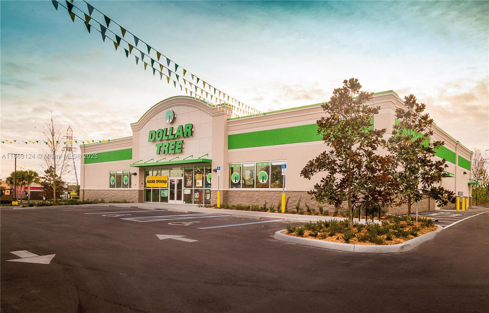 MANDARIN LAKES - Residential