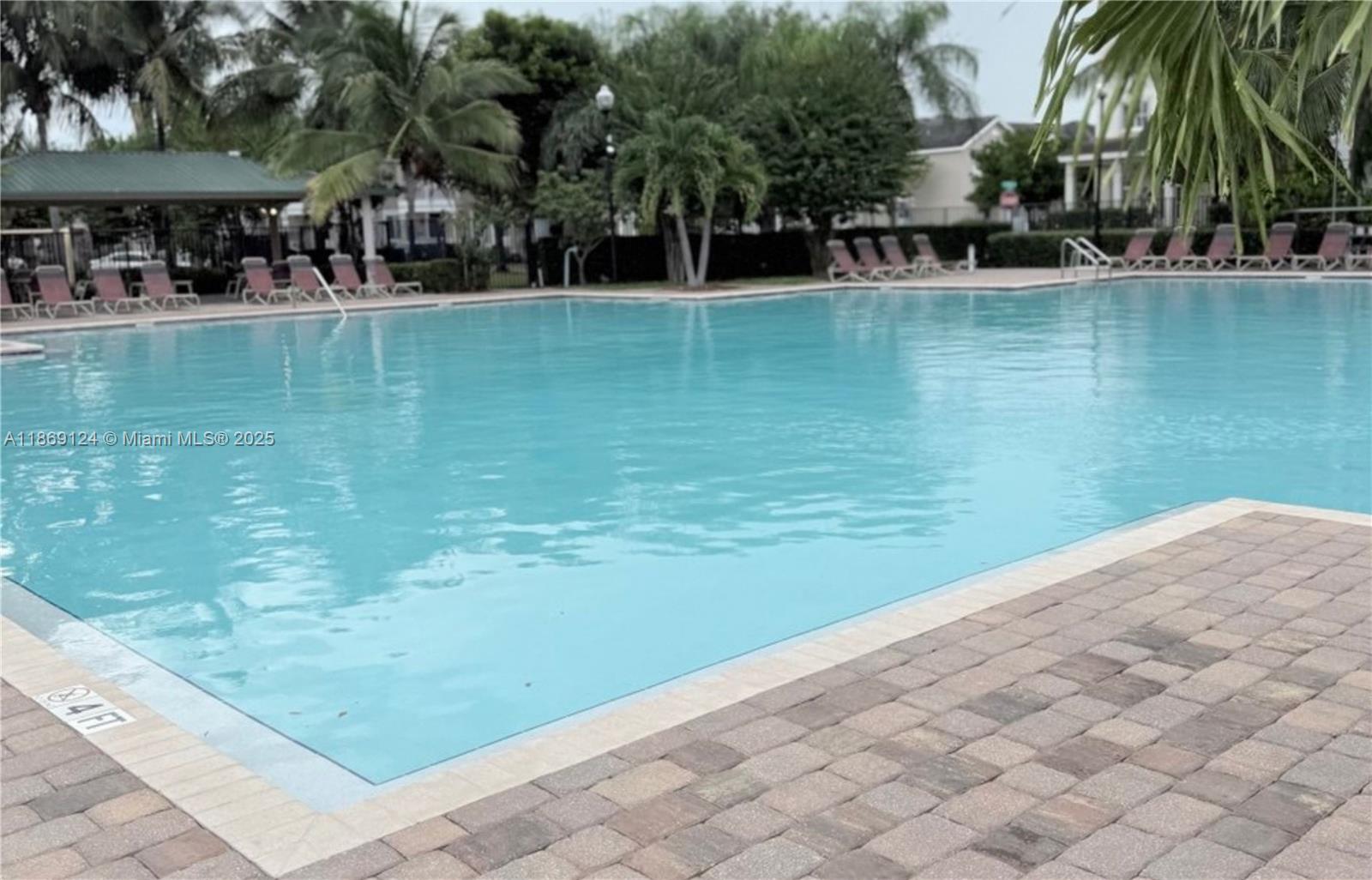 MANDARIN LAKES - Residential