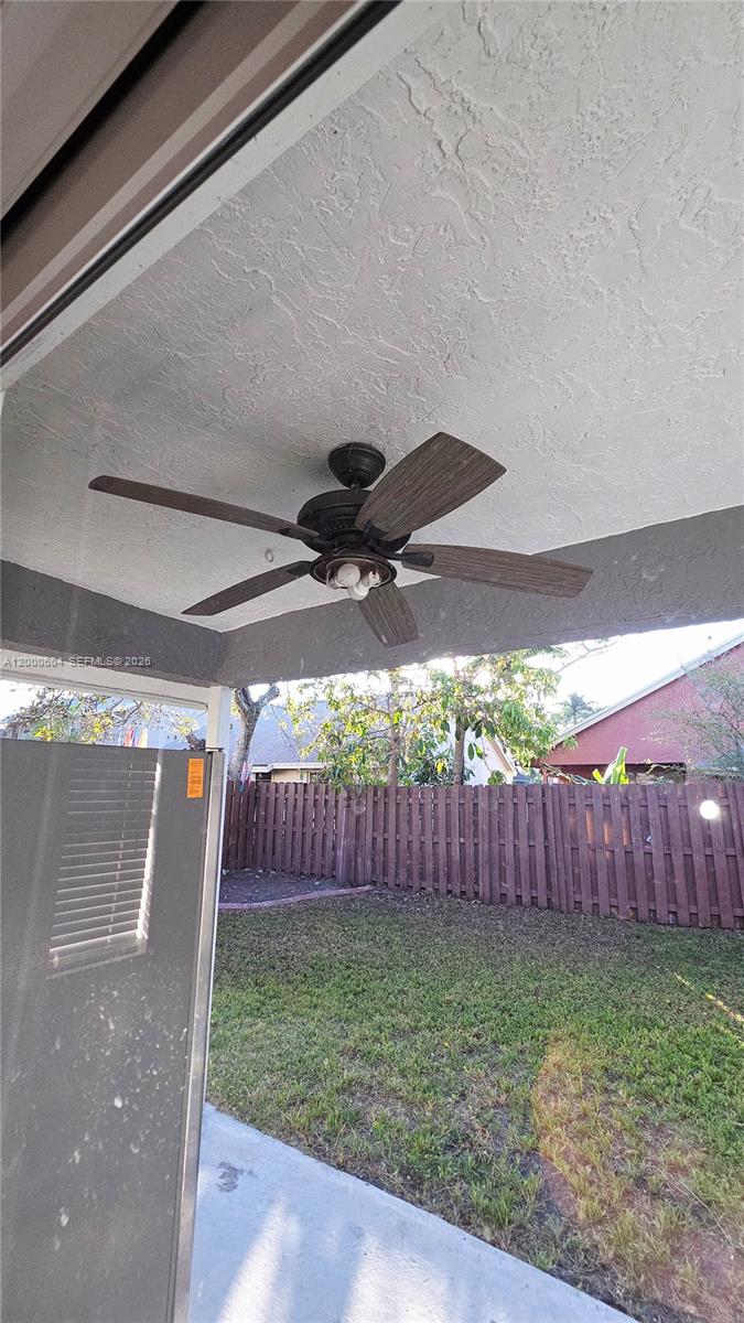SAWGRASS ESTATES - Residential