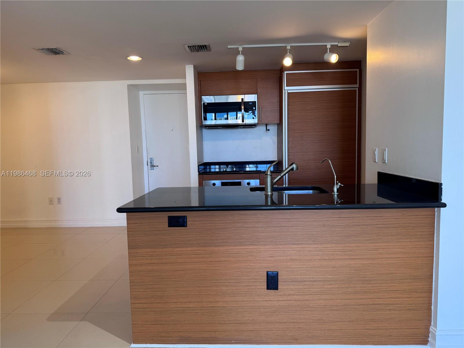 50 BISCAYNE CONDO - Residential