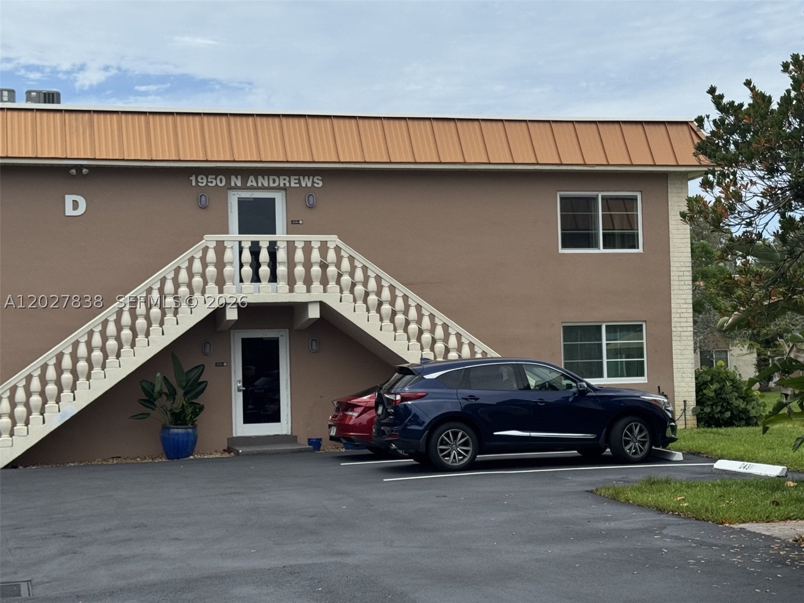 1950 N Andrews Ave 205D