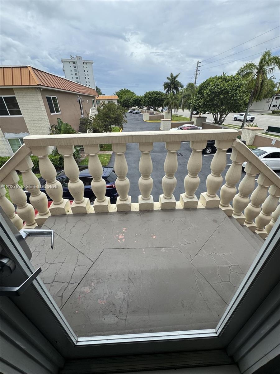 1950 N Andrews Ave 205D