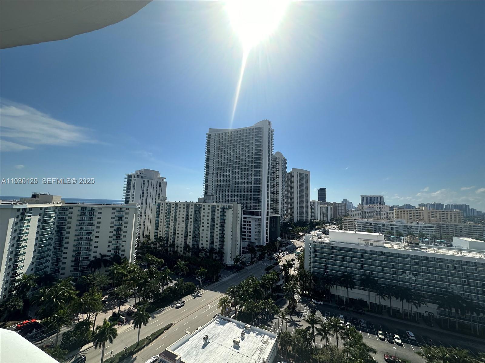 HALLMARK OF HOLLYWOOD CON - Residential