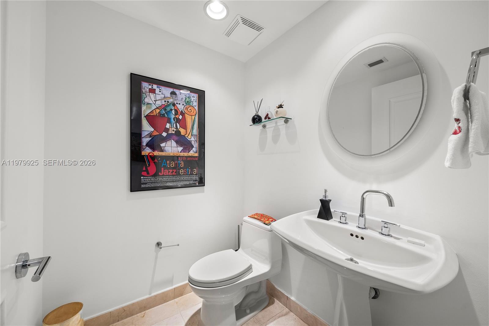 CLUB TOWER THREE CONDO - Residential Lease