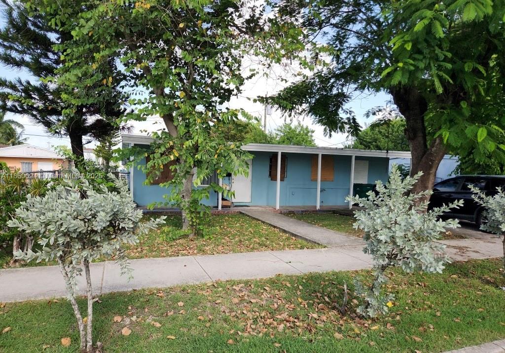 1461 NW 2nd Ct