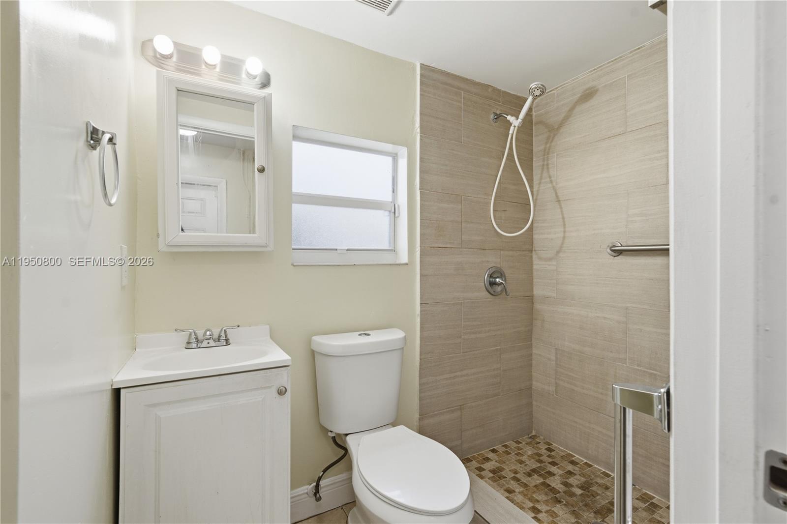 LAKE AIRE ESTATES - Residential