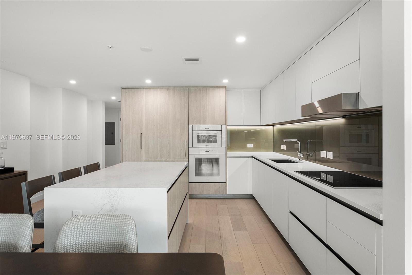 LA BAIA BAY HARBOR ISLANDS - Residential