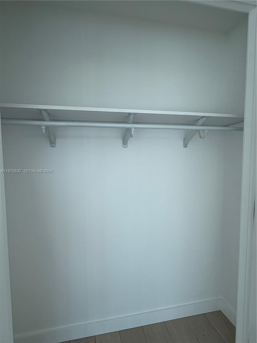 LA BAIA BAY HARBOR ISLANDS - Residential