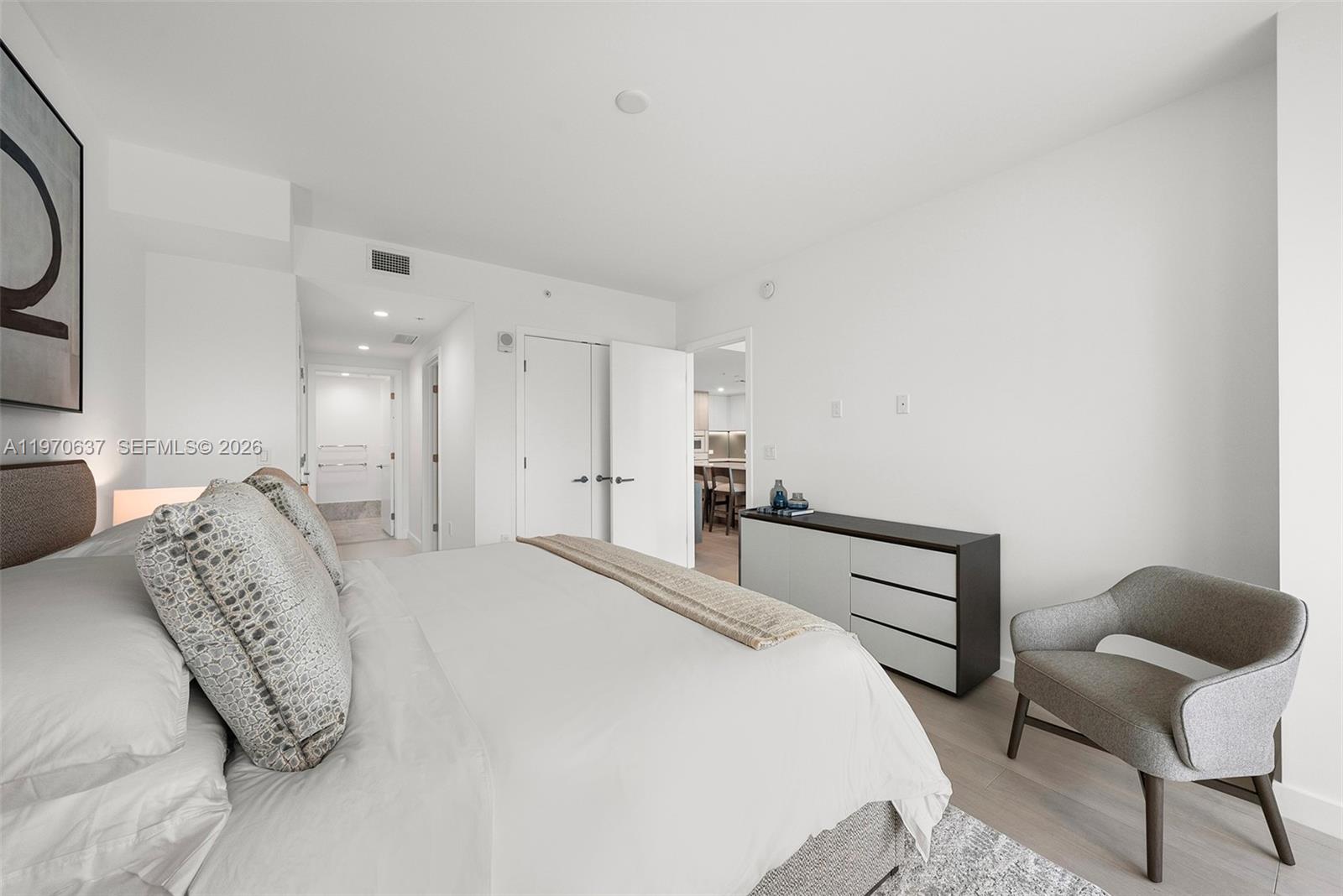 LA BAIA BAY HARBOR ISLANDS - Residential