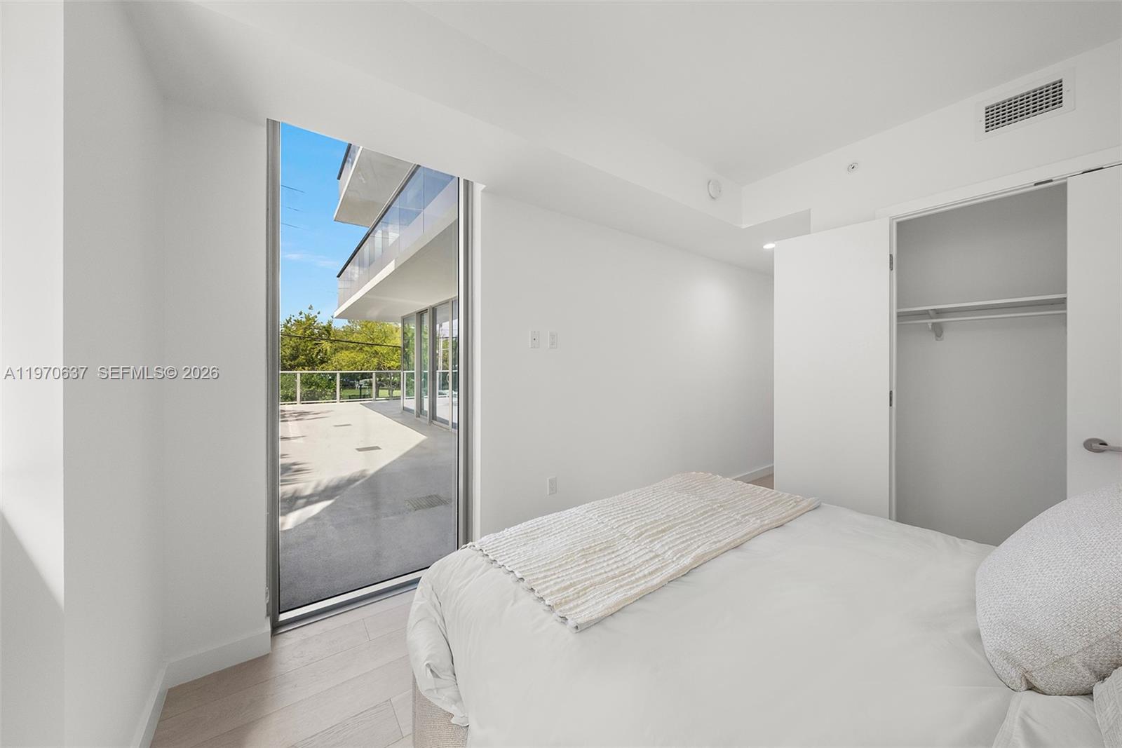 LA BAIA BAY HARBOR ISLANDS - Residential